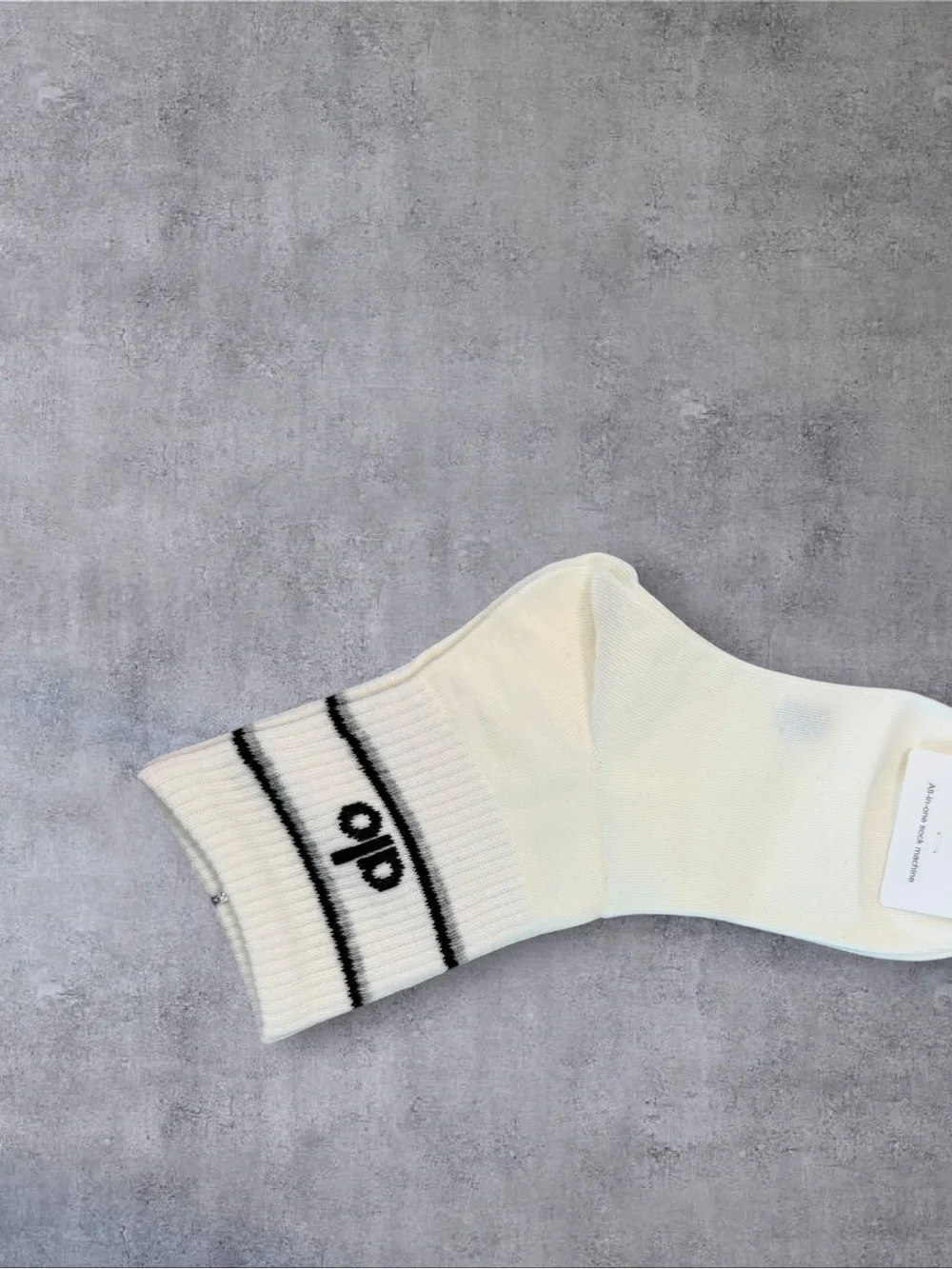 ALO Yoga Low-Cut Stripe Logo Socks - Cream, Light Gray, Black, White, Dark Gray